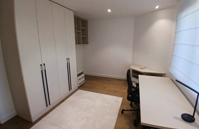 Alquiler de un lujoso y espacioso apartamento de 4 habitaciones, 170 m², Vračar, Belgrado, Serbia